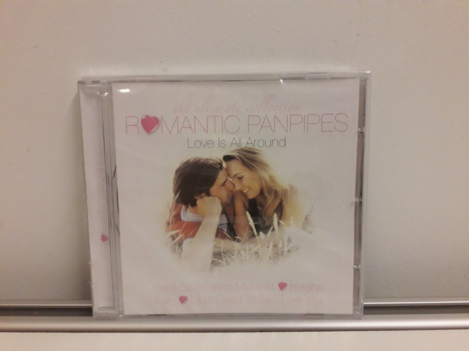 Romantic Panpipes- Love Is All Around (uusi, cd)