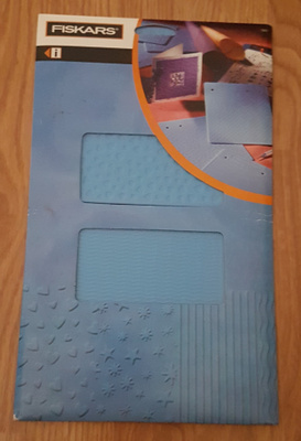 Fiskars pintakuviointilevyt askarteluun