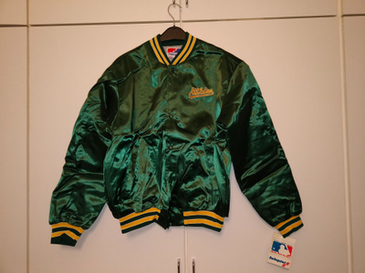 Uusia Oakland Athletics Satiinitakkeja.
