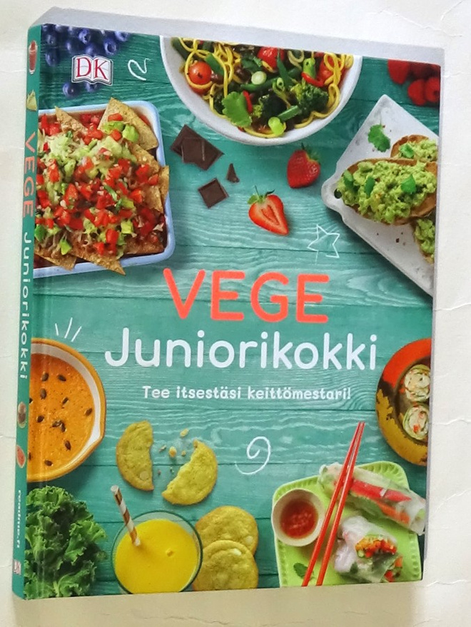 Vege Juniorikokki keittokirja 127 sivua