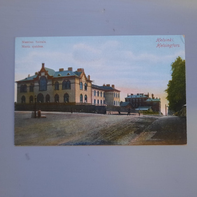 PK Helsinki Marian sairaala, nainen ja "tolppa" *