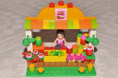 LEGO Friends - Naomin hillokioski -