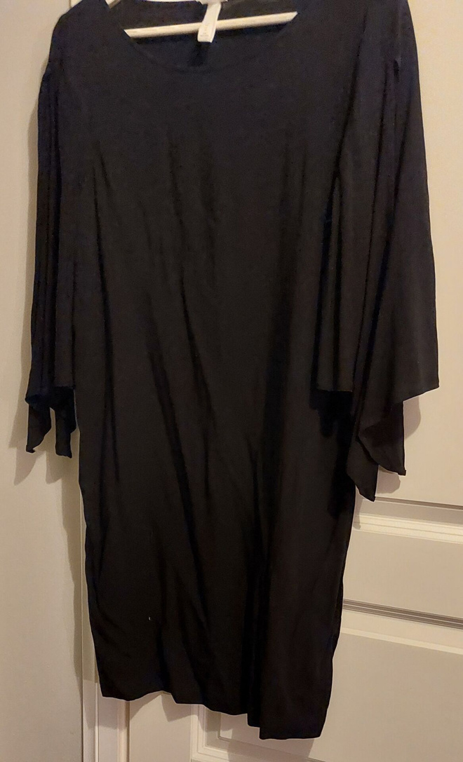 Mekko hihoista avoin koko 38