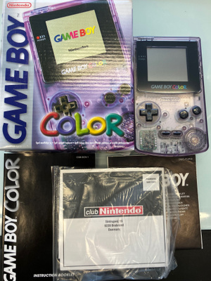 Nintendo Game Boy Color konsoli, Atomic Purple CiB