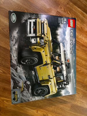 LEGO Technic Land Rover Defender (42110)