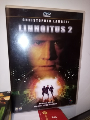 DVD Linnoitus 2 ( SIS POSTIKULU)
