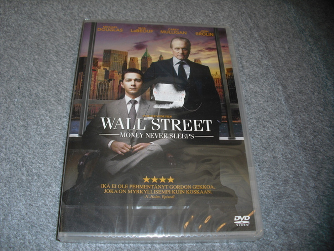 WALL STREET -MONEY NEVER SLEEPS (UUSI)***