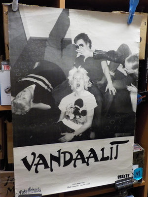 VANDAALIT ORKKIS VANHA KEIKKAJULISTE (W)