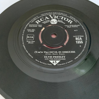 ELVIS PRESLEY: Devil In Disguise * Please Don’t Drag That…