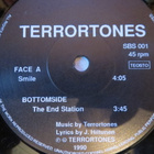 Terrortones: Smile/The End Station 7" - pikkukuva 3
