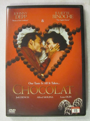 Chocolat • Pieni suklaapuoti DVD