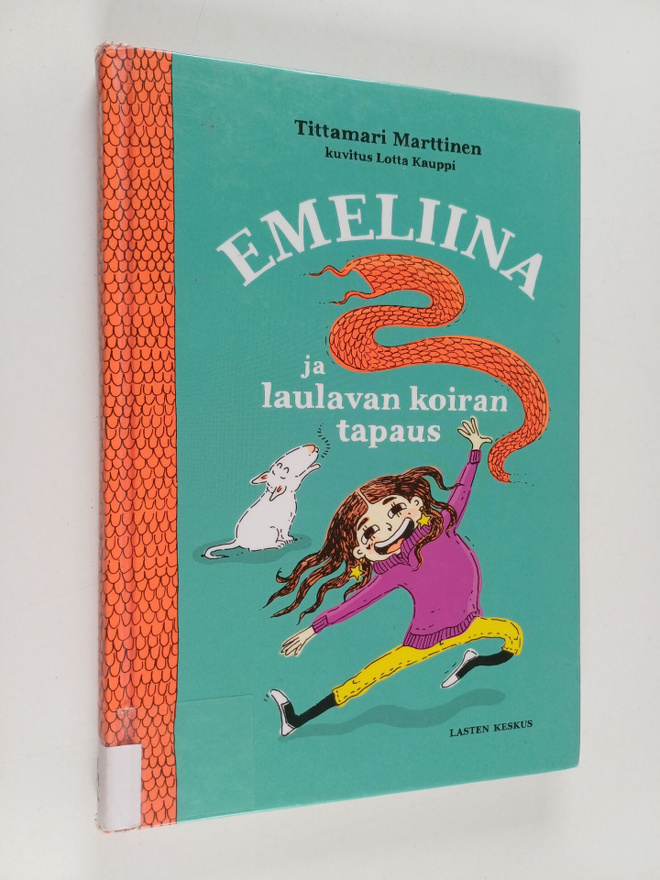 Tittamari Marttinen : Emeliina ja laulavan koiran tapaus