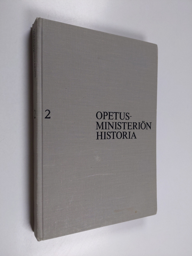 Opetusministeriön historia 2 : Taantumuksesta uudistuksii...