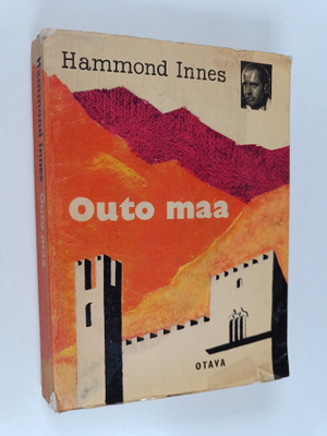 Hammond Innes : Outo maa