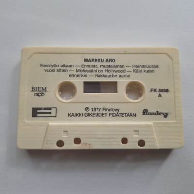 MARKKU ARO ( Pelkkä kasetti )