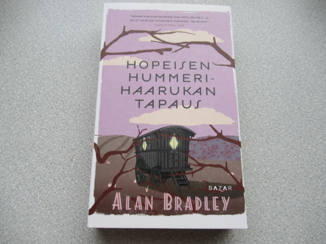 ALAN BRADLEY:  Hopeisen hummerihaarukan tapaus