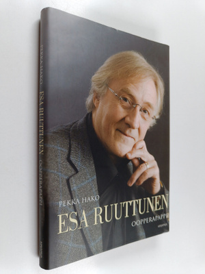 Pekka Hako : Esa Ruuttunen : oopperapappi