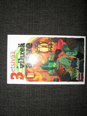 3 etsivää ja vihreä aave : Robert Arthur v.2011