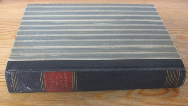 Max Jacobson: Diplomaattien talvisota, Wsoy 1955. 1p. 400s.