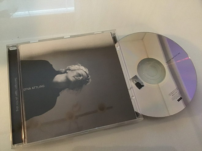 Efva Attling . Sanningen ligger på min säng CD