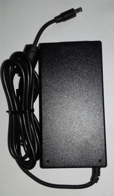 Virtalähde 230V > 12V / 5A DC edulliset postikulut