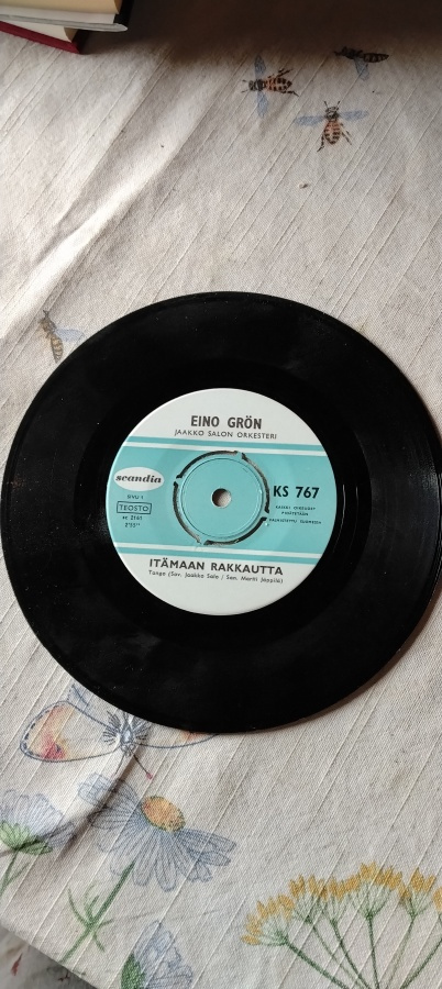 eino grön itämaista rakkautta / kylmät huulet