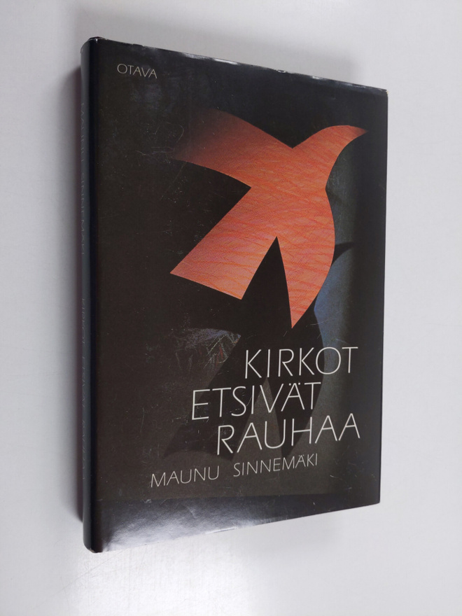 Maunu Sinnemäki : Kirkot etsivät rauhaa