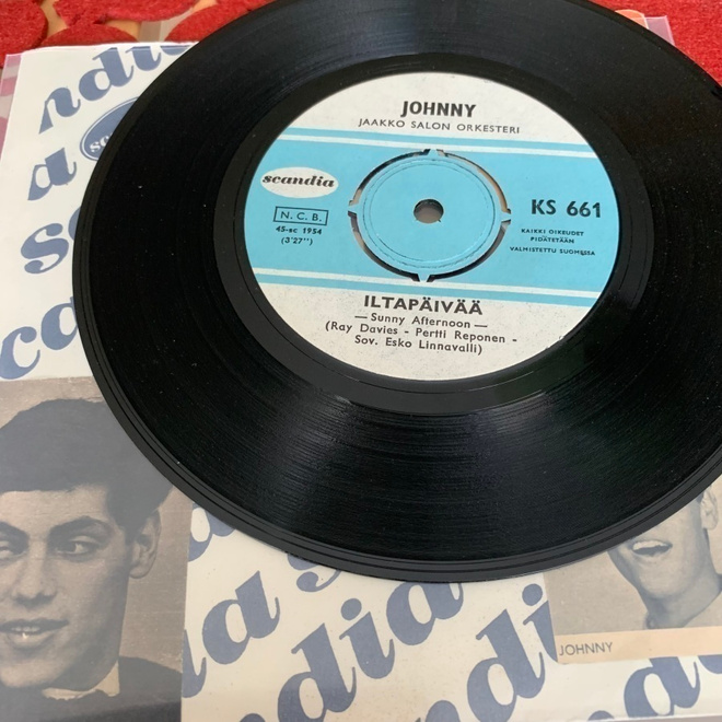 JOHNNY: Hymyillen * Iltapäivää *FIN 1966