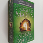 George R. R. Martin : A storm of swords - pikkukuva 1