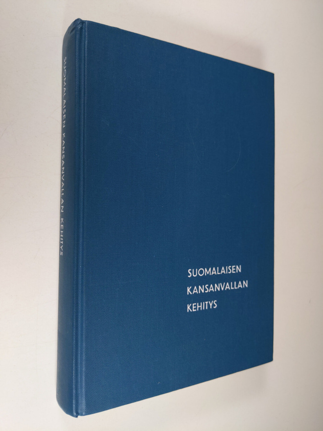 Pentti (toim.) Renvall : Suomalaisen kansanvallan kehitys