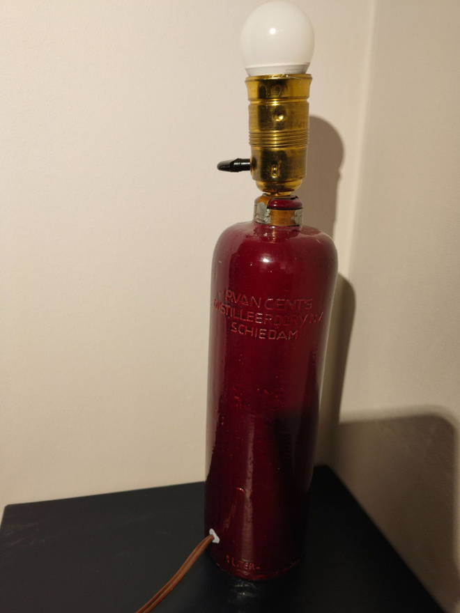 Vanha vintage pöytälamppu