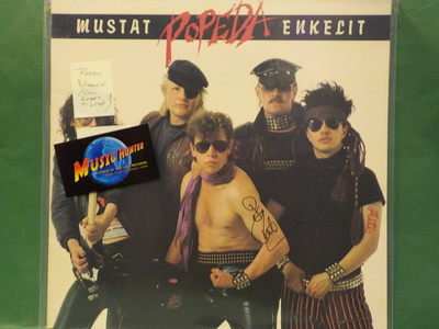 POPEDA/MUSTAT ENKELIT- NIMMARI ALBUMIN KANSI (EI LEVYÄ)