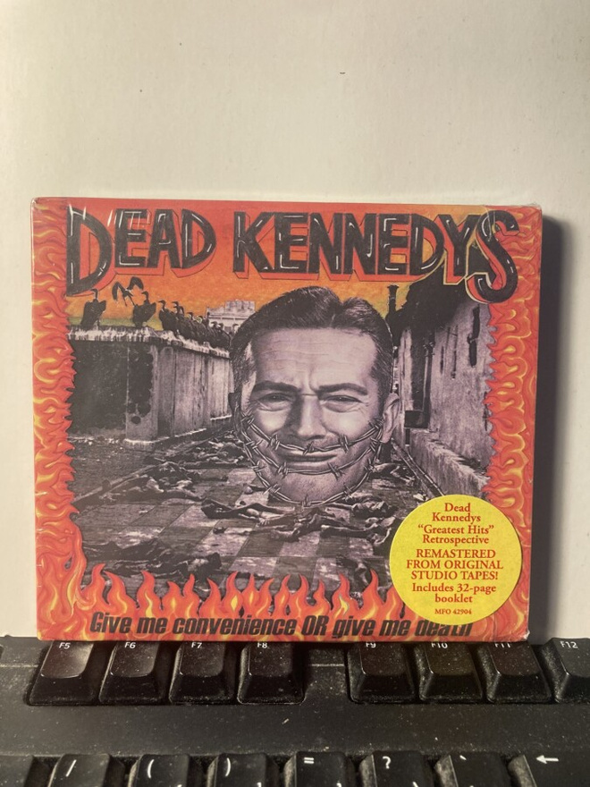 DEAD KENNEDYS: Give Me Convenience..., CD, rem., muoveissa