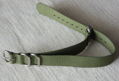 NATO - 18 mm ranneke - military vihreä