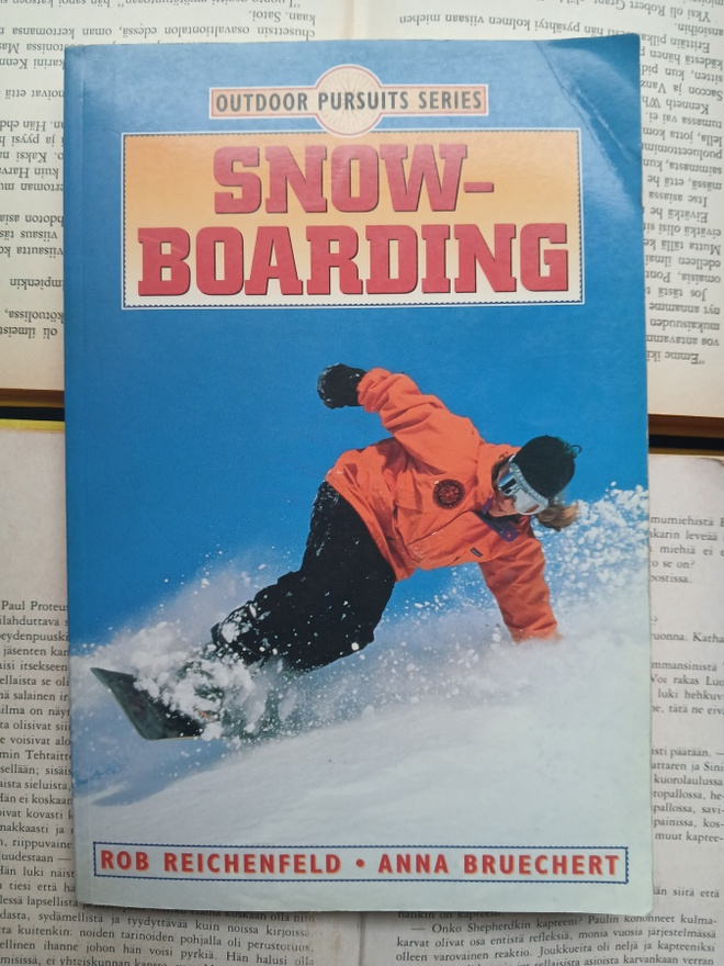 Snowboarding • Outdoor Pursuits Series (softcover)