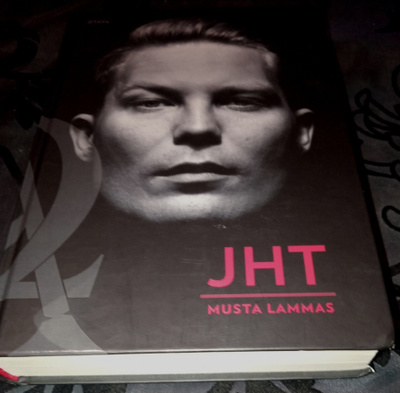 Kirja Cheek Elämäkerta