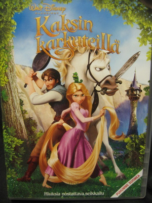 KAKSIN KARKUTEILLÄ DVD