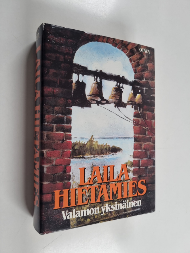 Laila Hietamies : Valamon yksinäinen