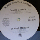SERGIO MENDES :: DANCE ATTACK ::VINYYLI 12" MAXI-PROMO 1984. - pikkukuva 2