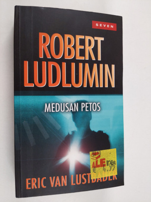 Eric Van Lustbader : Robert Ludlumin Medusan petos