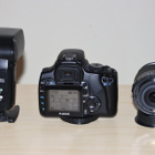 Canon EOS 400D, EF-S 18-55mm, Nissin salama, laukku ym - pikkukuva 2