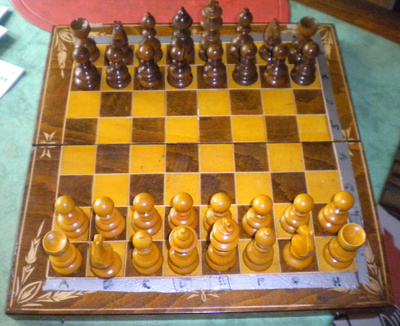 Shakki / Backgammon - lauta ja nappulat