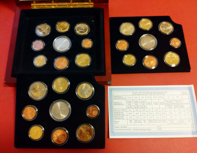 Tripla Euro PROOF vuosisarjat 1999, 2000 ja 2001.