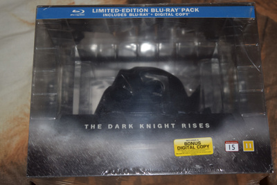 Dark knight rises blu-ray cowl mask edition