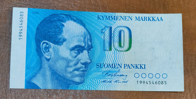 10 markkaa v. 1986 korvaava 1994...., taittamaton