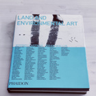 Land and environmental art - Jeffrey Kastner, Brian Wallis - pikkukuva 1