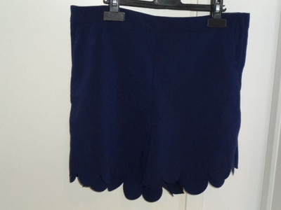 H&M "piparilahkeiset" shortsit 40