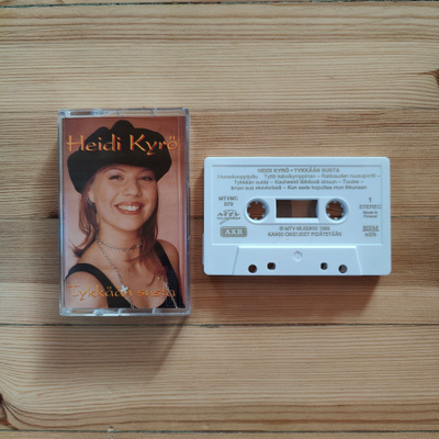 Heidi Kyrö - Tykkään Susta c-kasetti