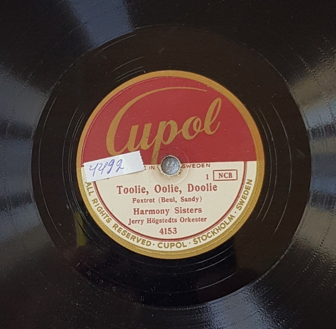 Savikiekko 1949 - Harmony Sisters - Cupol 4153