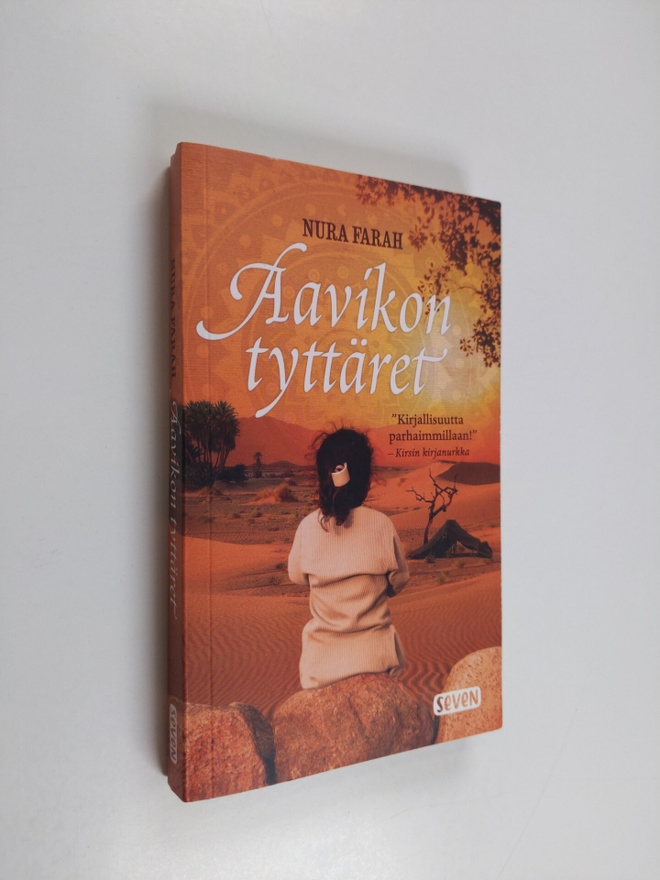 Nura Farah : Aavikon tyttäret